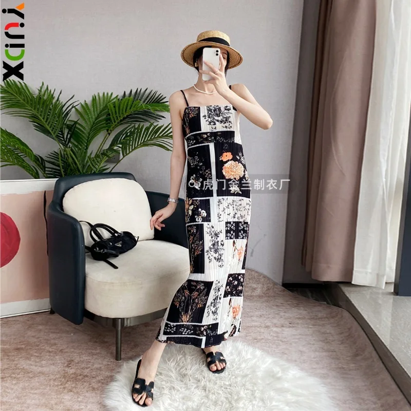 

Miyake French High Quality Women's Dresses Spring Summer New Printed Pressed Pleated Halter Pleated Long Dress 2024 Summer New