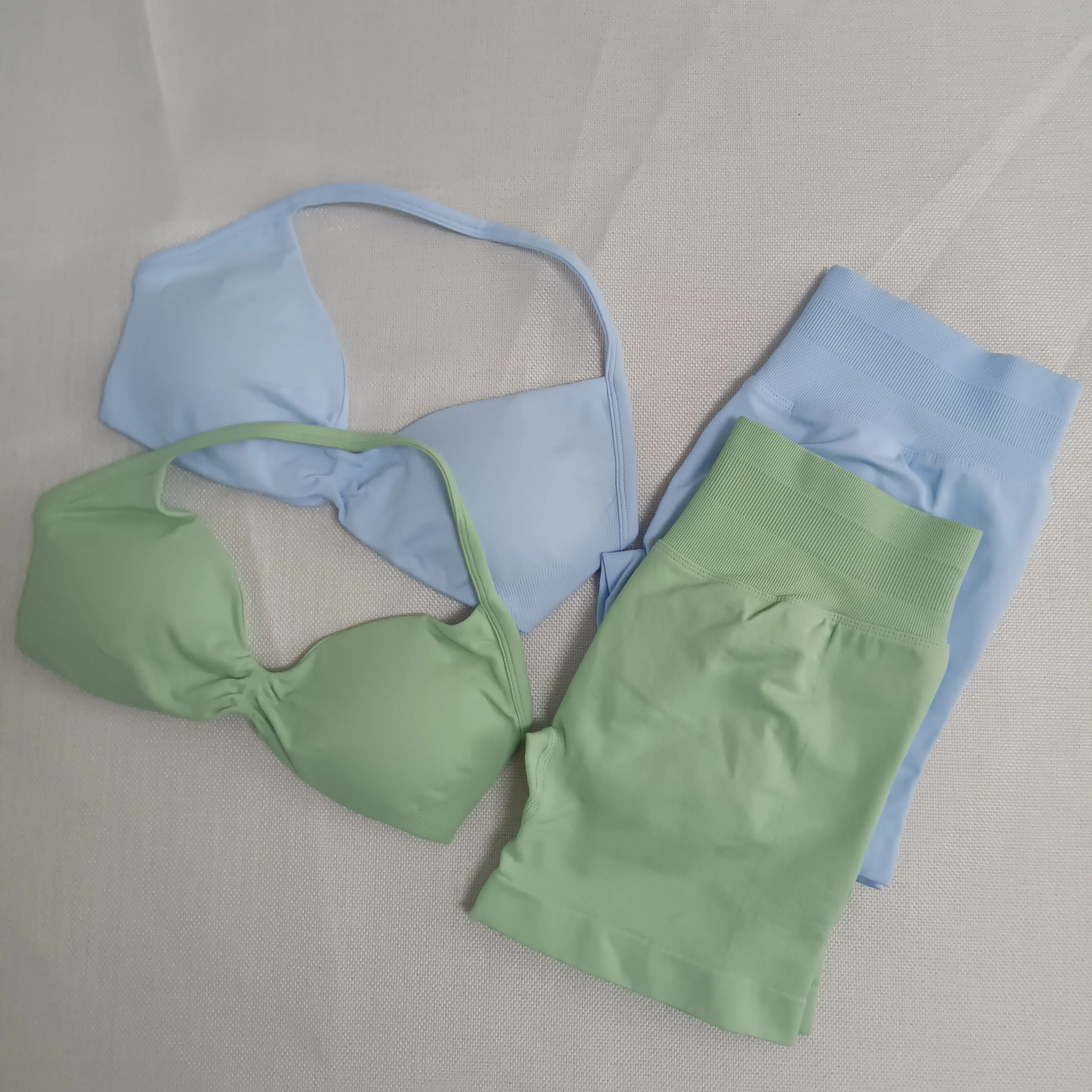 

2PCS Impact Sports Yoga Gym Set Women Seamless Strappy Yoga Bra High Waist Workout Scrunch Shorts Set Fitness Clothes Sportswear