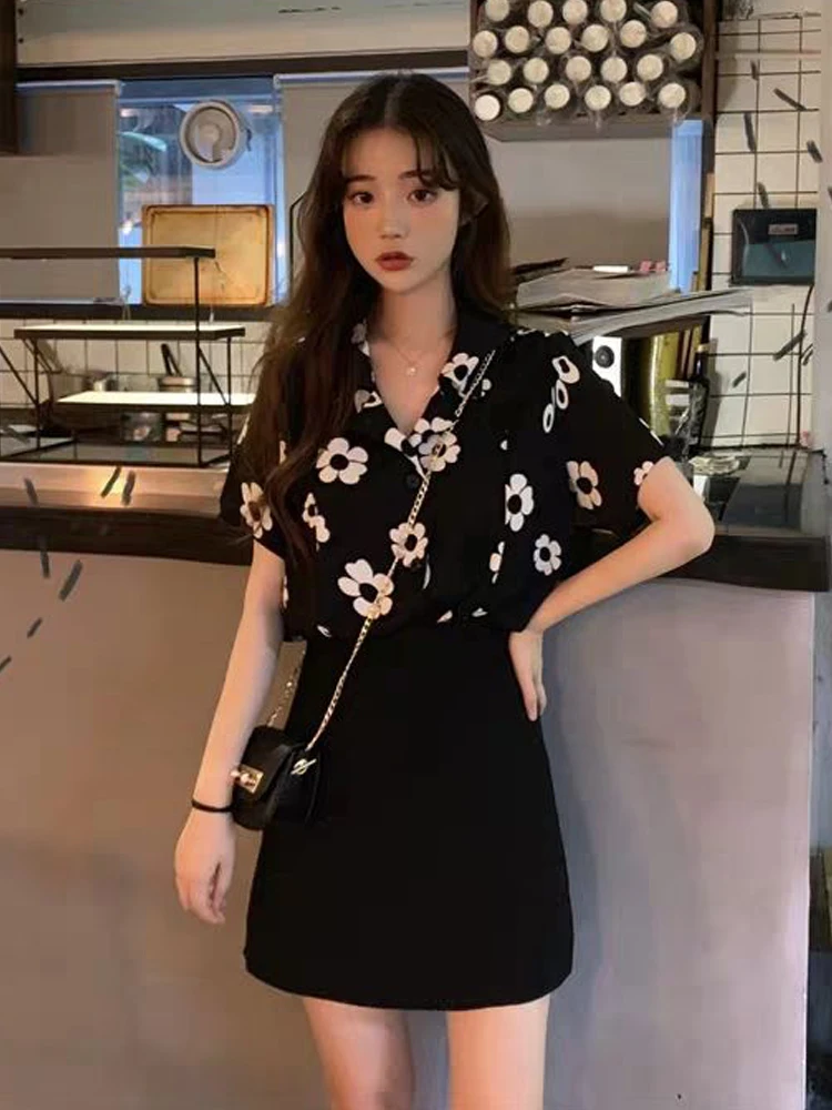 

2025 Summer Casual Short Sleeve Flower Printing Women Shirts Korea Style Button Up Loose Blouses Vintage Female Clothing Tops
