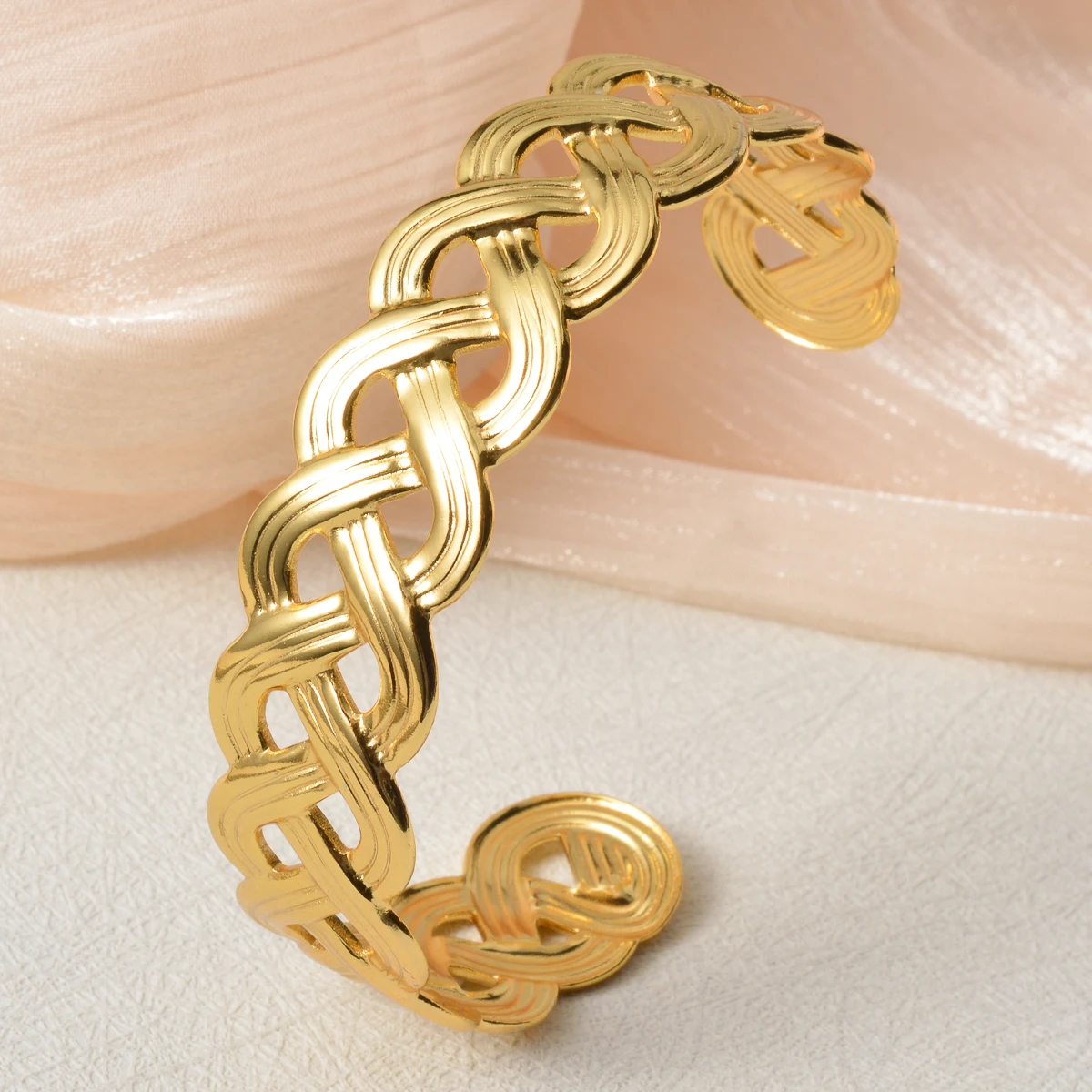 

Retro Lady Gold Plated Braided Knot Open Cuff Bangle Adjustable Statement Elegant Bracelet Daily Casual Wear Jewelry for Women