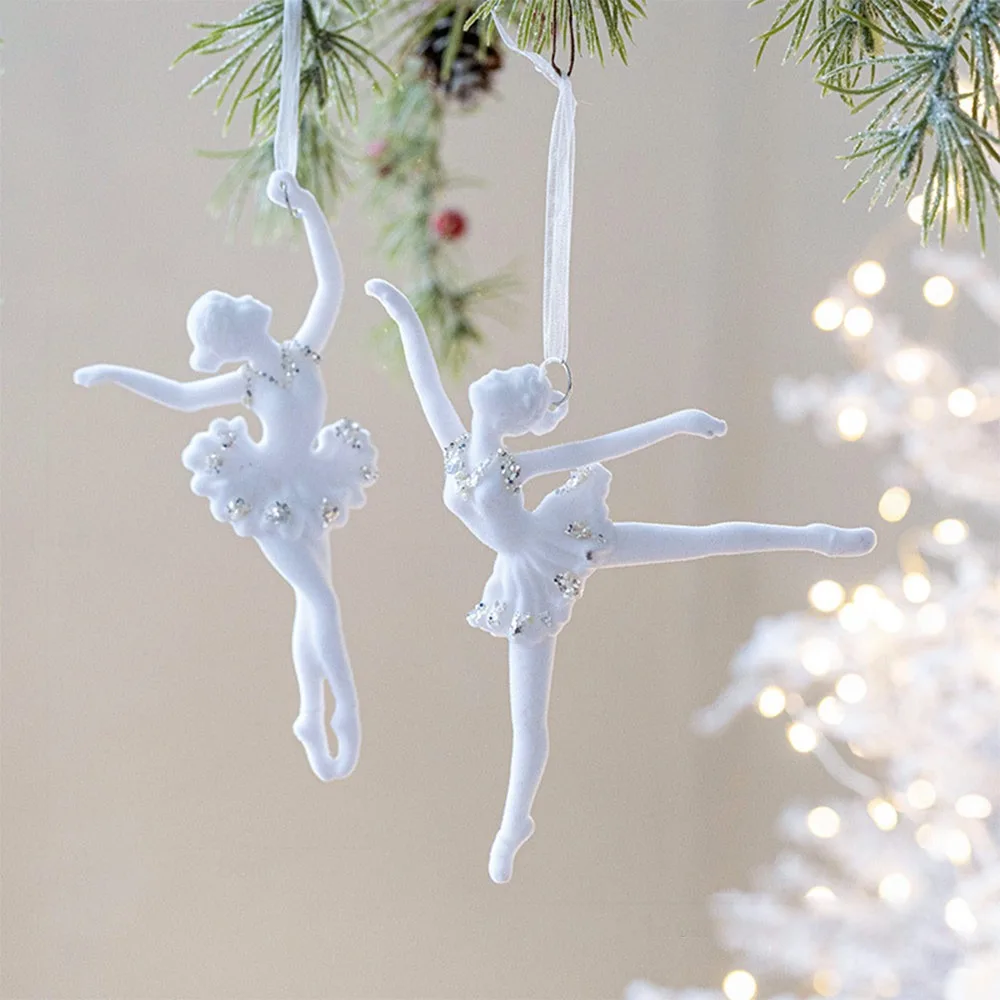 

White Christmas Hanging Pendants Acrylic Deer Wreath Hanging Decoration Flocking Shopwindow Christmas Baubles For Christmas