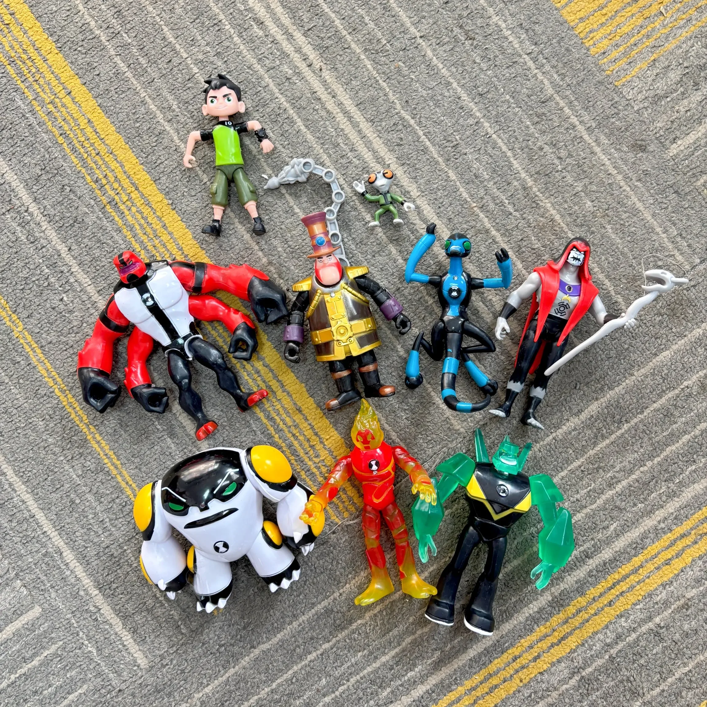 9pcs/lot Protector of Earth Family ben 10 ben10 Action Figures Statue PVC Model Doll Brinquedos Toy Desktop Home Decor Ornament