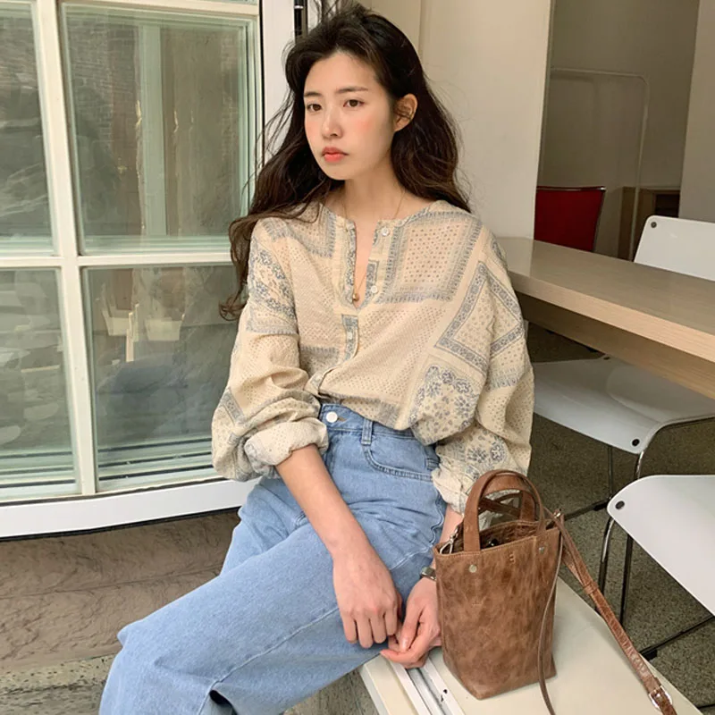 Summer 2025 Korean All-match Gentle Vintage Literary Shirt Female 2025 Long-sleeved Printed National Style O Neck Shirt Female