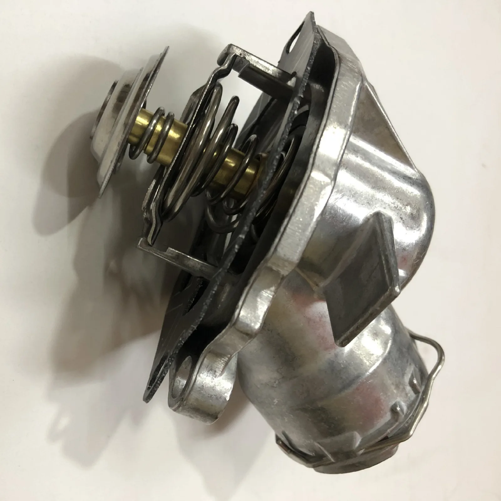 

Подходит для термостата автомобильных деталей 2722000215