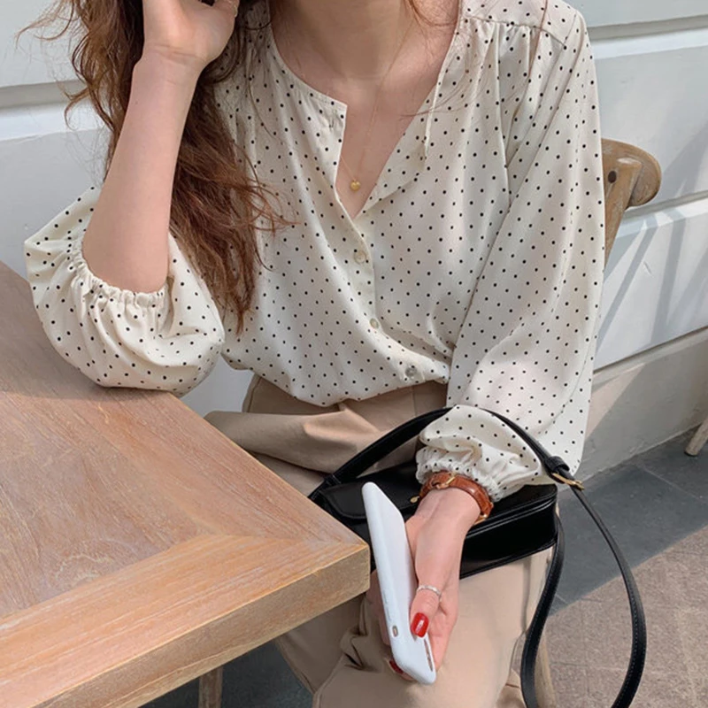 Vintage Polka Dot Printed Chiffon Shirt Women Tops Casual Lantern Sleeve Loose Blouse Women Fashion Elegant Button Shirts 8506