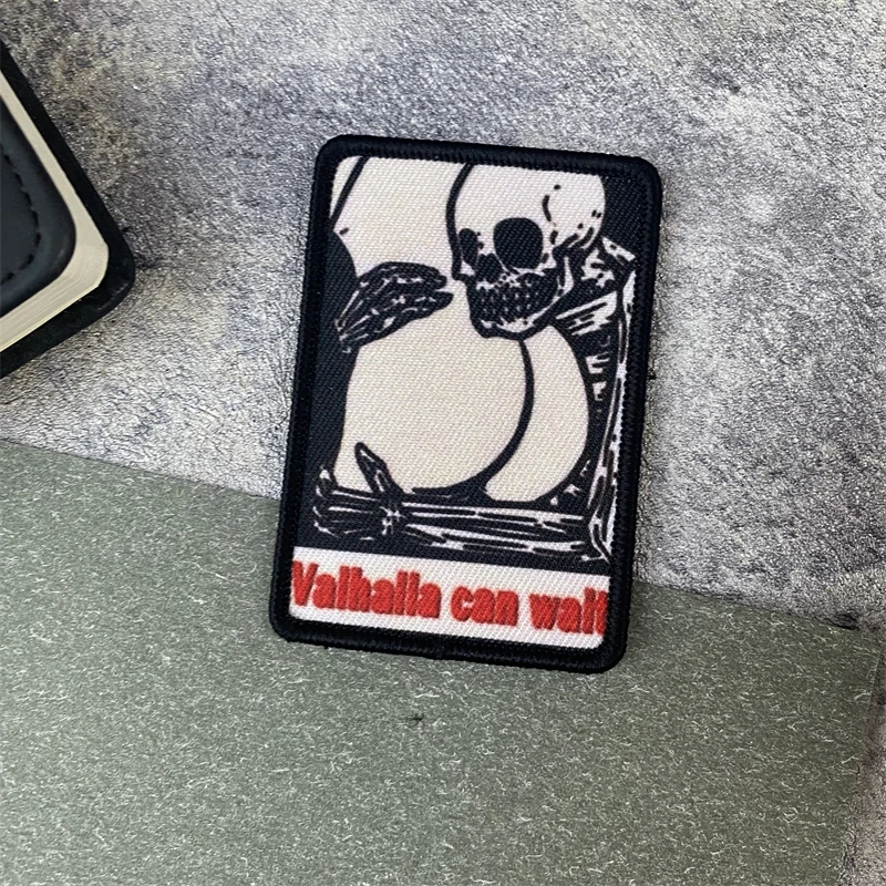 Valhalla يمكن أن ينتظر شارة المعنويات التكتيكية التصحيح الجمجمة عقد الفخذ شارة العسكرية هوك وحلقة الملابس على ظهره ملصقات