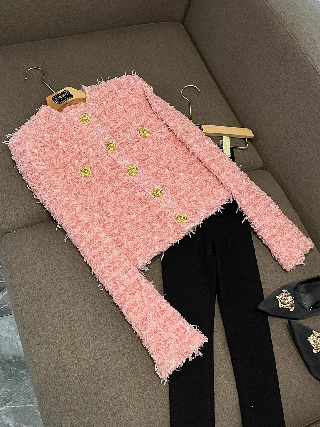 

Розовое нежное стеганое пальто с металлическим декором, роскошное повседневное женское хлопковое пальто X69 для весны, лета, осени, зимы