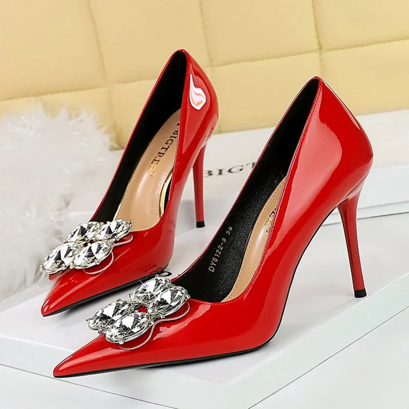 BIGTREE Metal Decoration CRYSTAL Patent Leather Pumps Women\'s Thin Heels Sexy Pointed Toe Zapatillas De Mujer