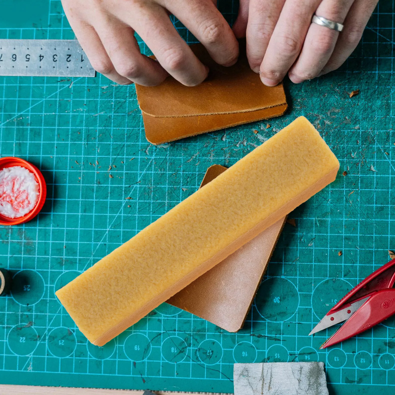 

Natural Rubber Sanding Block Cleaner Abrasive Belt Disc Residue Eraser Stick For Skateboard Grip Tape Auto Sandpaper Cleaning