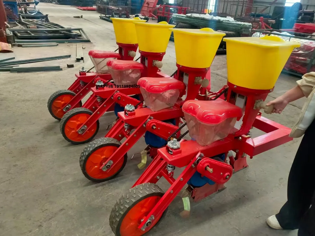 

Factory Direct 2-6-Row Compact Corn Seeder with Fertilizer Attachment Ideal for Small to Medium Farms & Uneven Terrain