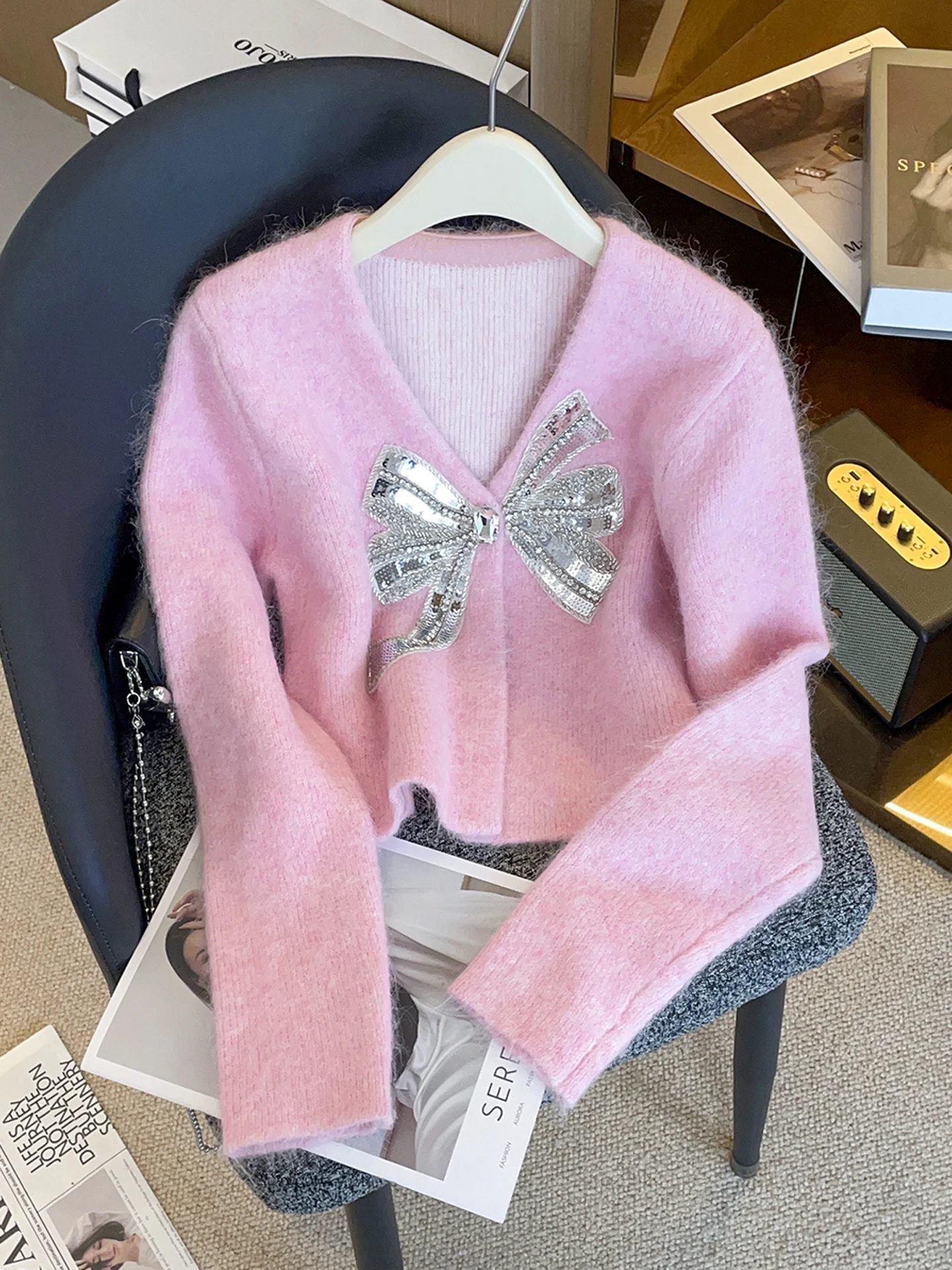 高級婦人用ニットセーター、結び目とダイヤモンドの装飾、通勤用、レギュラーフィット、ミディアムソフト、ロング丈...