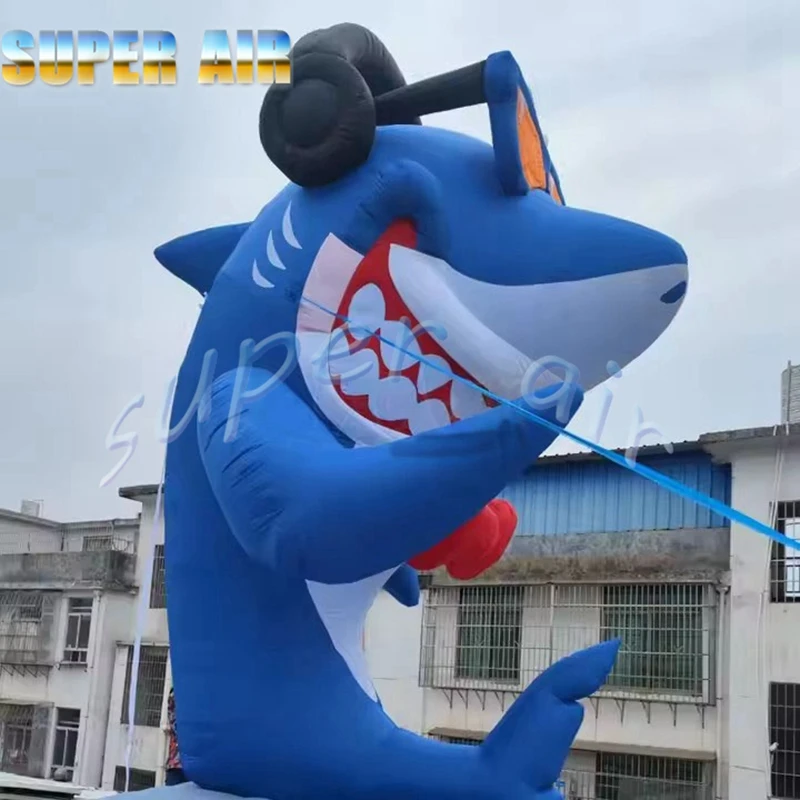 Ozean-Themenpark-Dekoration, aufblasbares Hai-Modell, das eine Brille für die Beurs trägt