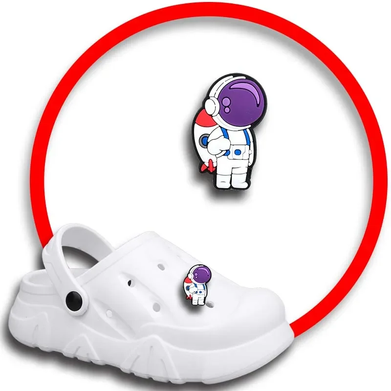 Space Aliens ciondoli per scarpe per Crocs sandali donna zoccoli spille decorazioni per scarpe accessori uomo distintivi ragazze bambini scarpe accessori