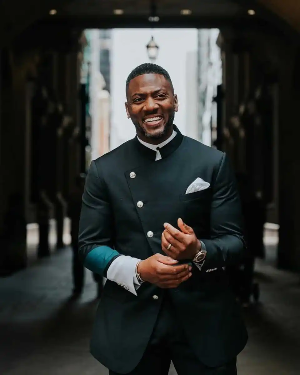 Designer Men Suits For Wedding Stand Collar Single Breasted Tuxedos Plaid Groom Party 2 Pcs Blazer Pants Customized Suit