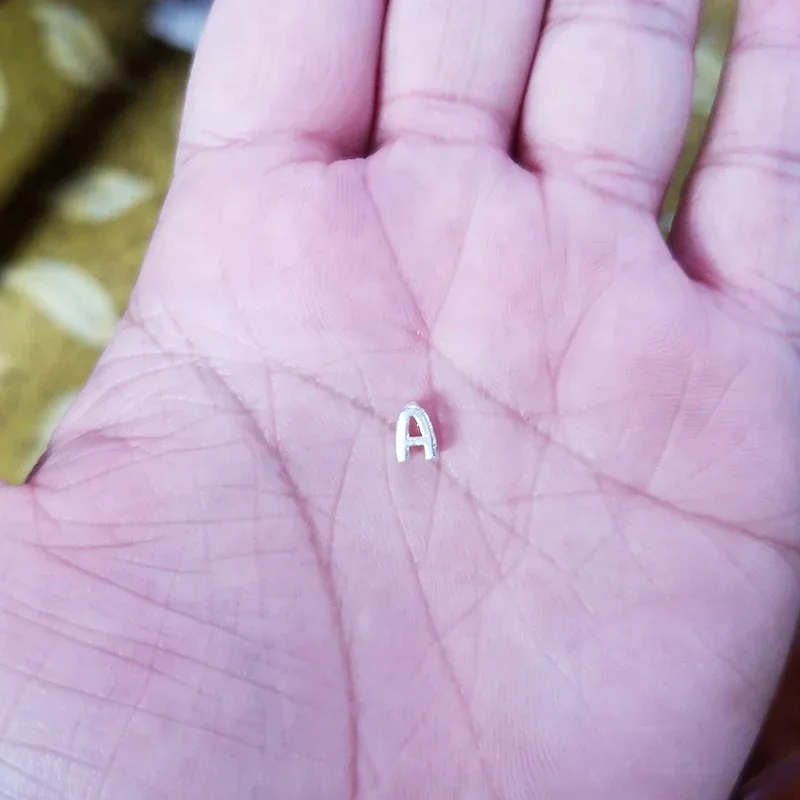 1 PZ 925 Sterling Silver Lettera Perline Pendenti E Ciondoli In Argento AZ FAI DA TE Allentato Iniziale Alfabeto Lettera Perline Misura Il Braccialetto Delle Donne Che Fanno