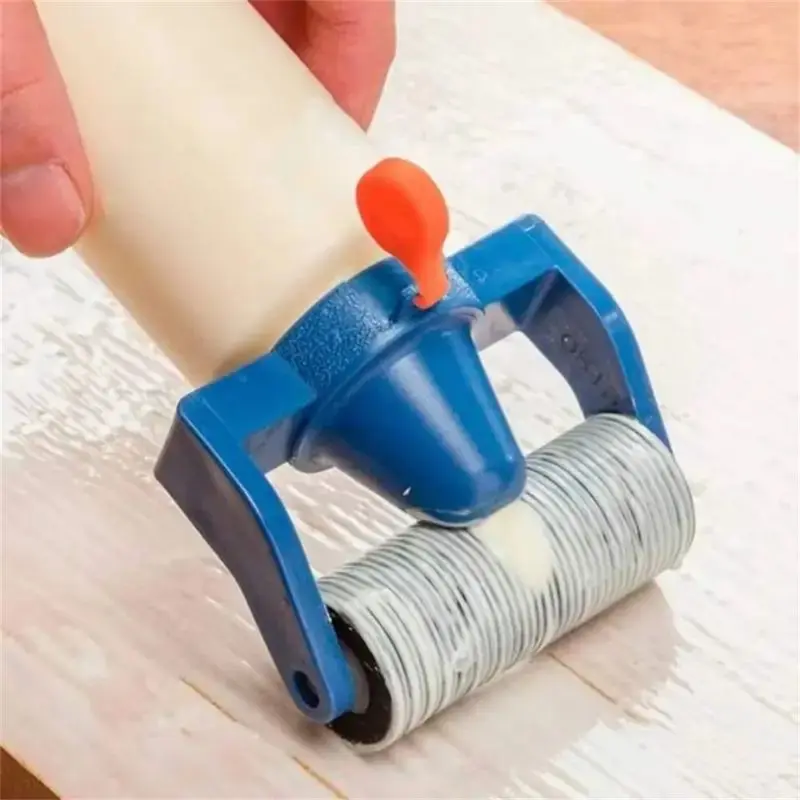 Household portable rolling plastic bottle with adhesive tape roller, even and even Glue Bottle with Glue Roll