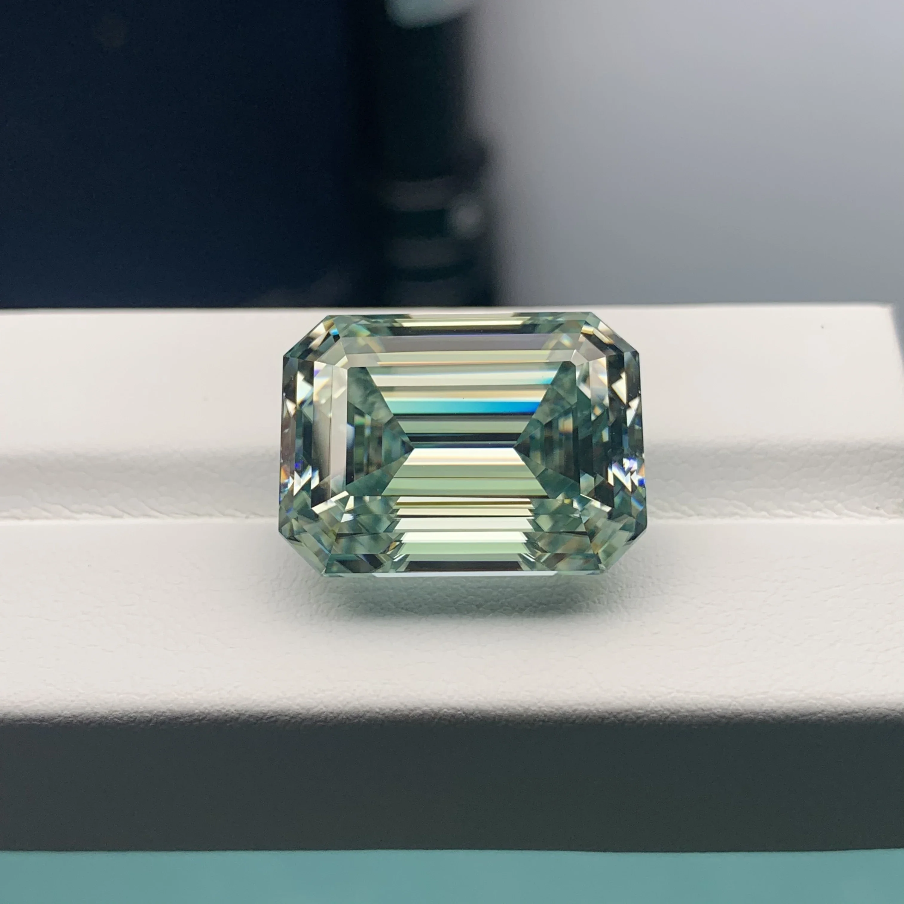 

Brand new blue-green moissanite emerald cut top quality loose stone suitable for jewelry making