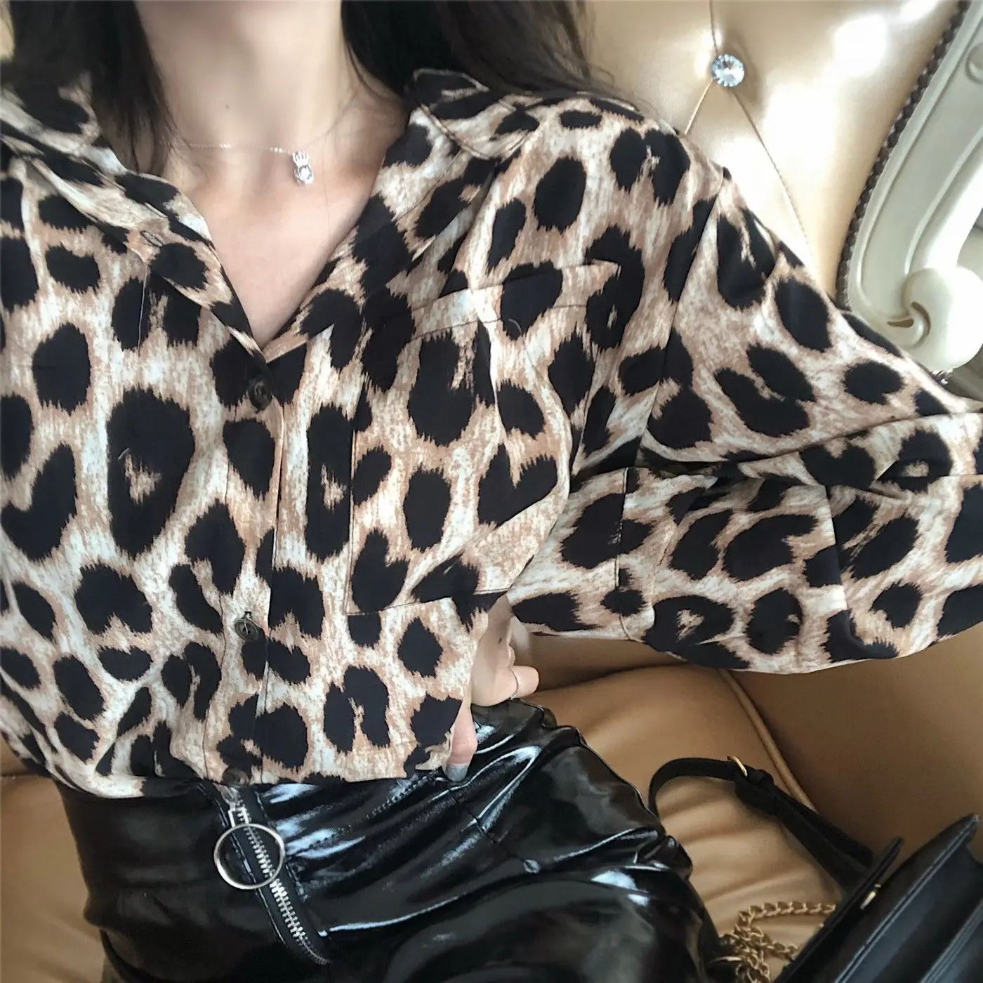 Korean Retro Fashion Loose and Personalized Chic Leopard Print Chiffon Shirt for Women Long Sleeved with Bottom Leopard Print