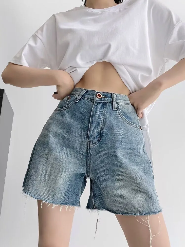 

2024 new summer women's versatile high-waist slimming back pocket embroidery craft raw edge denim shorts