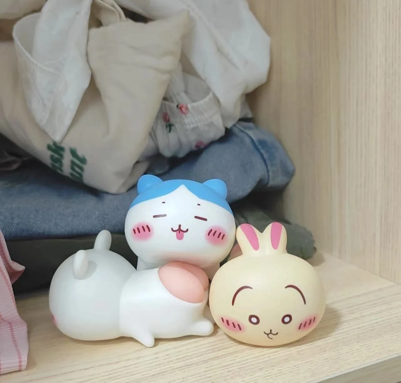 Miniso chiikawa kawaii euachi hachiware boneca alívio do estresse brinquedo ornamento de mesa presente bonito para meninas caixa cega brinquedos modelo dos desenhos animados