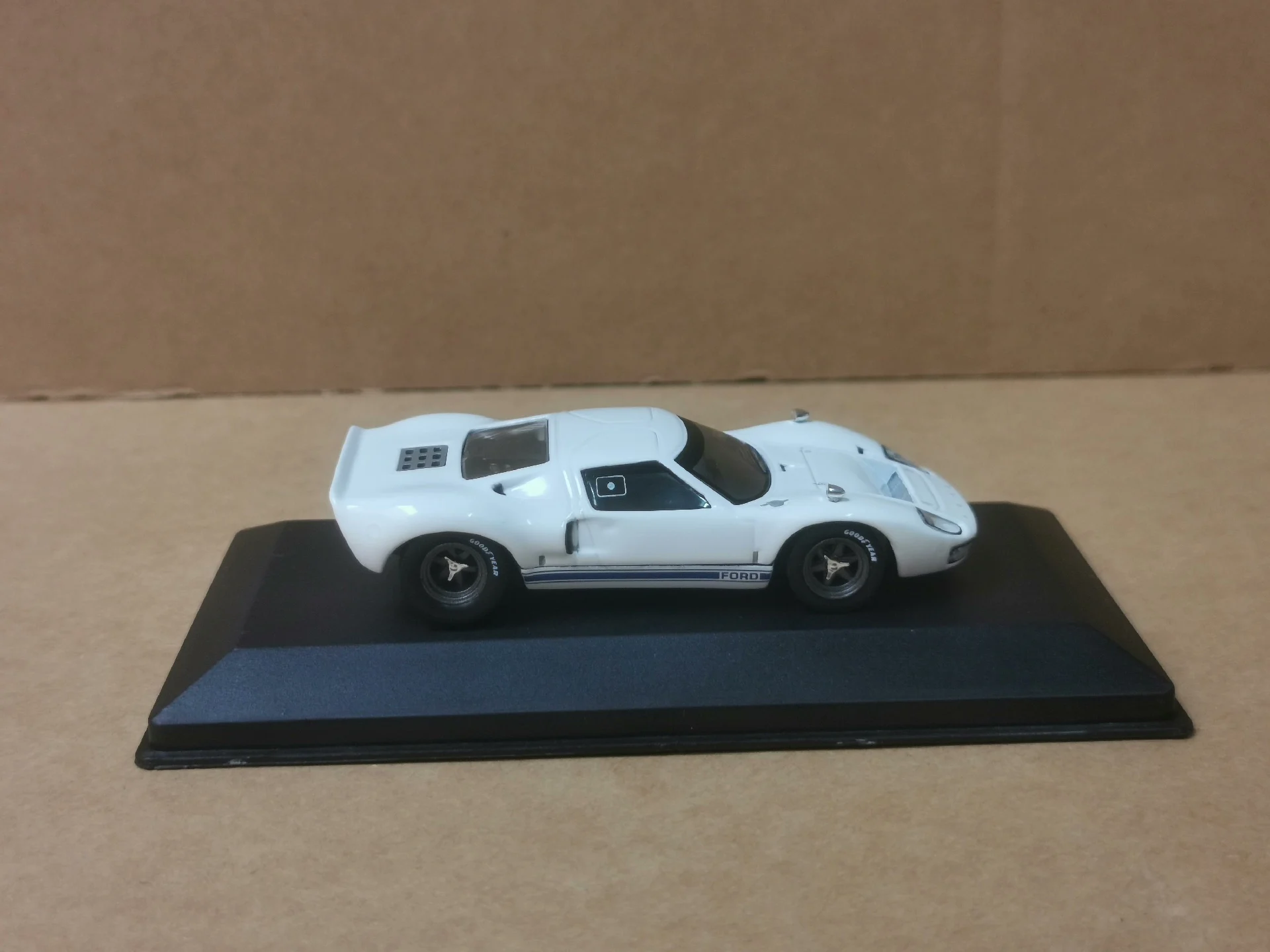 Modèle de voiture en alliage moulé sous pression SOLIDO, échelle 1:43, FORD GT40 1966, Ford, jouet de collection, cadeau, affichage Souvenir, ornement