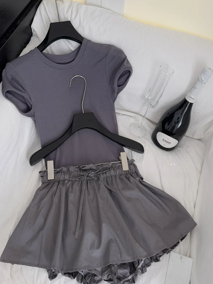 

Slimming round Ne T-irt And Puffy Skirt Anti-Light Leak Set for Young Women Summer Faion Casual Outfit Sexy Girl