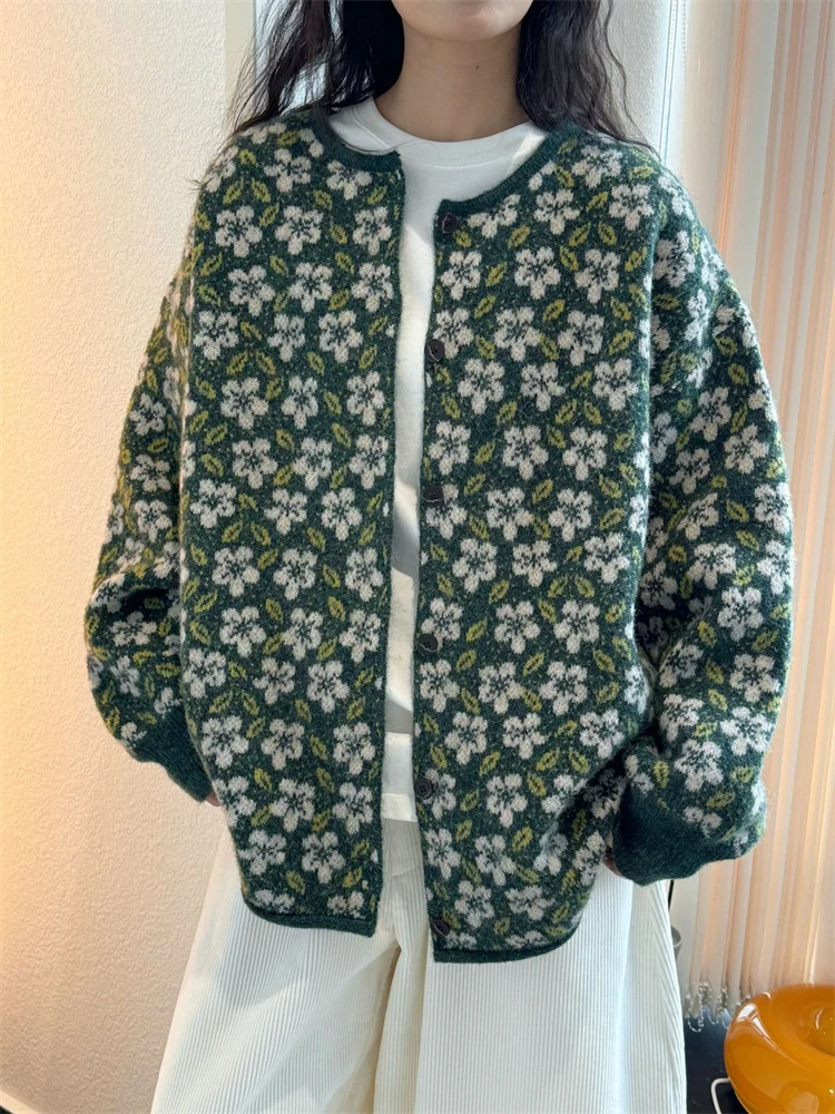 HanOrange 2024 Early Spring Retro Lazy Green Floral Wool Knitted Cardigan Women Delicate Skin Friendly Sweater Top