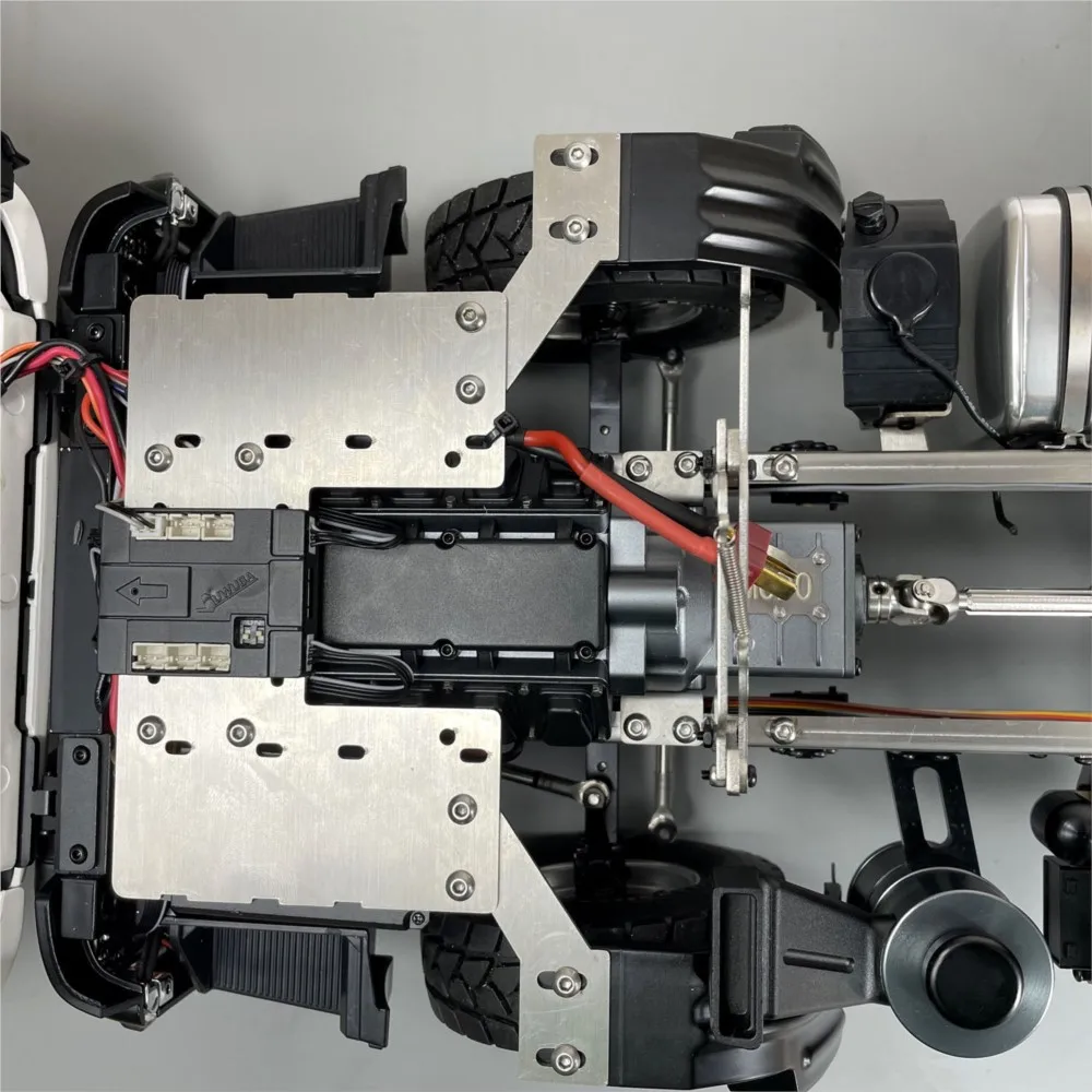 1/14 4x2 RC Trattore Camion Telecomando Auto Suoni Luci Trasmissione a 2 velocità