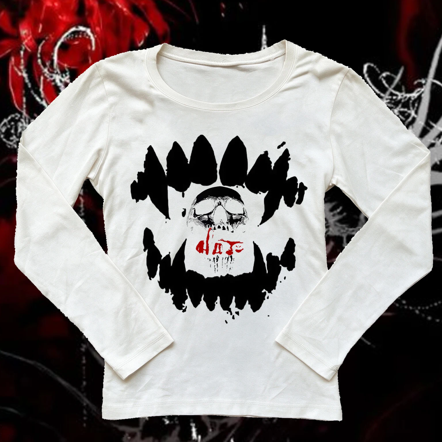 Women Long Sleeve T-Shirt Monster Fangs Skull Blood Print Tee Horror Goth Punk Y2K Dark Aesthetic Slim Fit Casual Streetwear Lad
