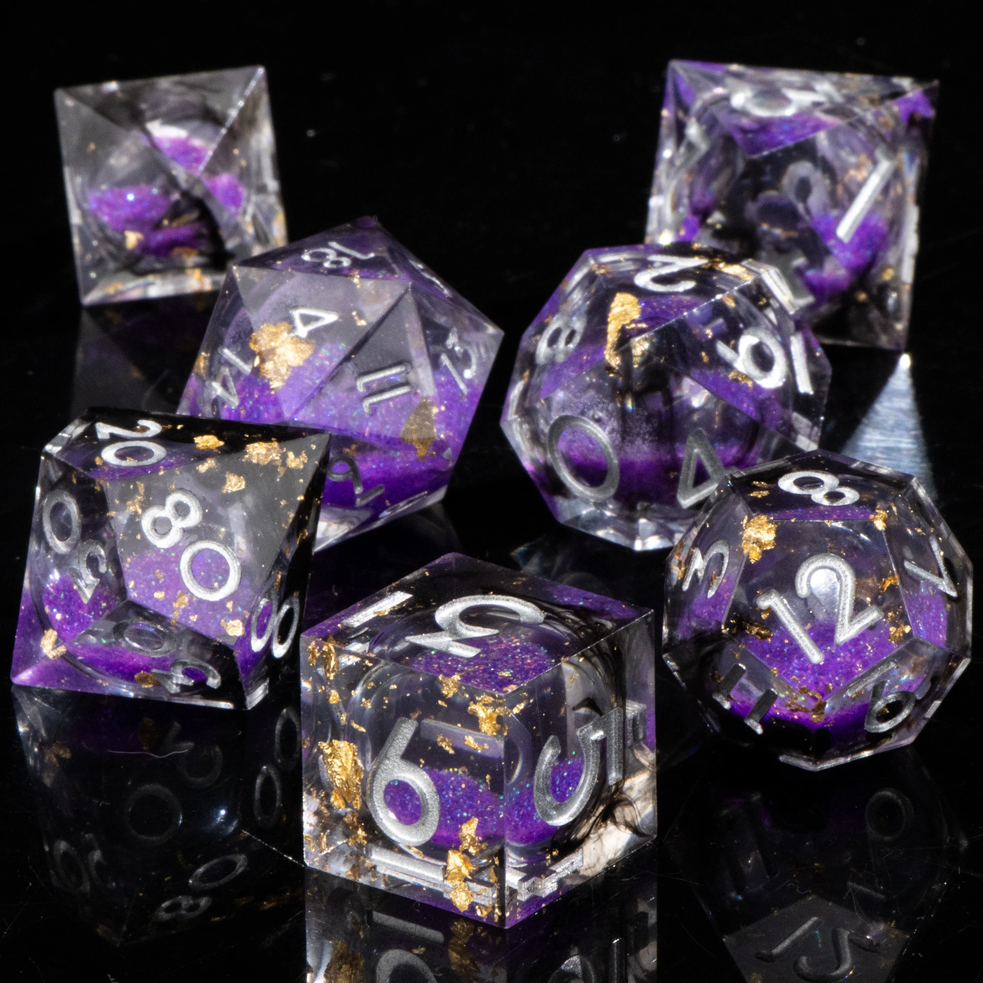 

Набор кубиков Nebula Liquid Core DND, 7 шт., ручной работы, из смолы, с острыми краями, для настольных ролевых игр, подарок