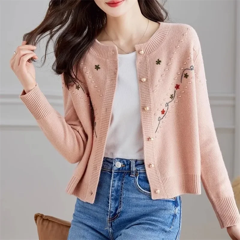 2024 Knitted Sweater Hand Embroidered New Autumn/Winter Cardigan Short High end Coat Loose Top for External Wearing Pink Beige