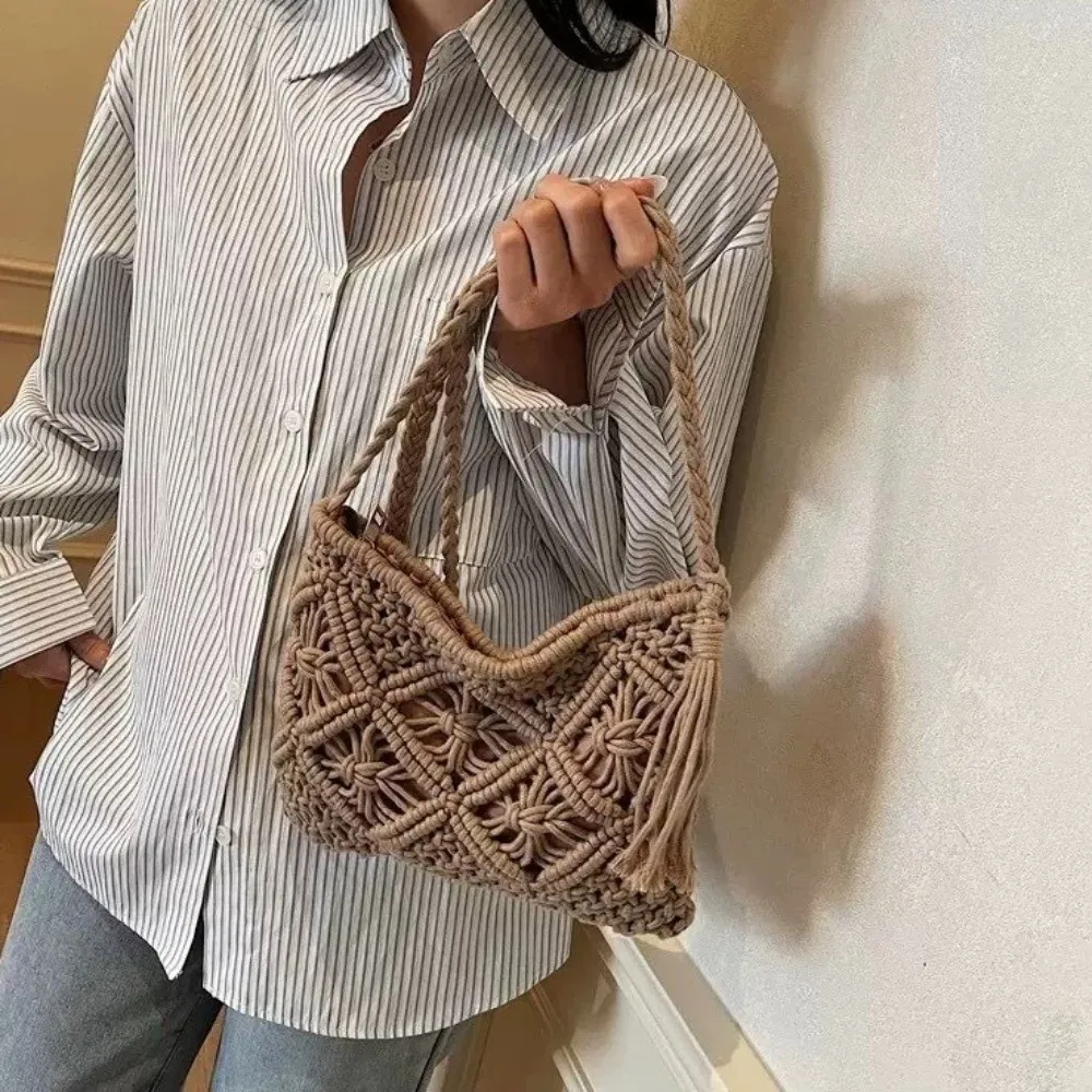 Neue Retro-Style Messenger-Tasche, Ausgehöhlte Rechteckige Schultertasche mit Quaste, Umhängetasche für Reisen – Detail 16