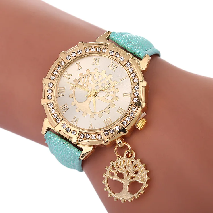 Roman Numeral Diamond Women\'s Watch Luxury Golden Tree of Life Pattern Pendant Quartz Watch 2022 New Fashion Belt Women\'s Watch