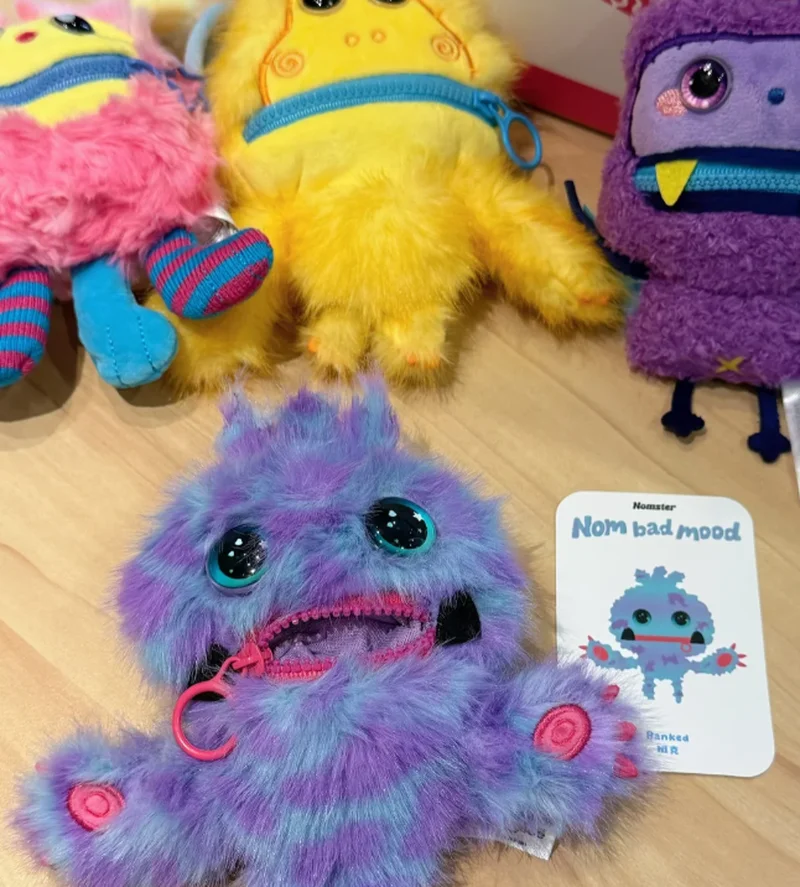 Chaveiro emissor de som caixa cega oficial Nomster brinquedo da moda boneca pingente decoração presente de Natal