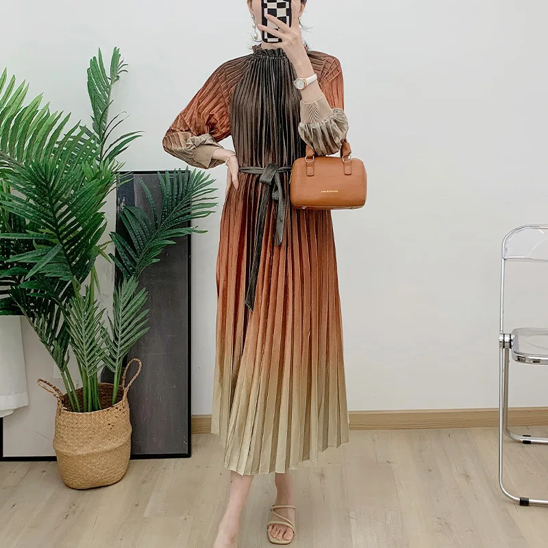 Latest Design Miyake Pleated Dress Women's Polyester Loose Belt Gradient Elegant Pleated Dress for Women