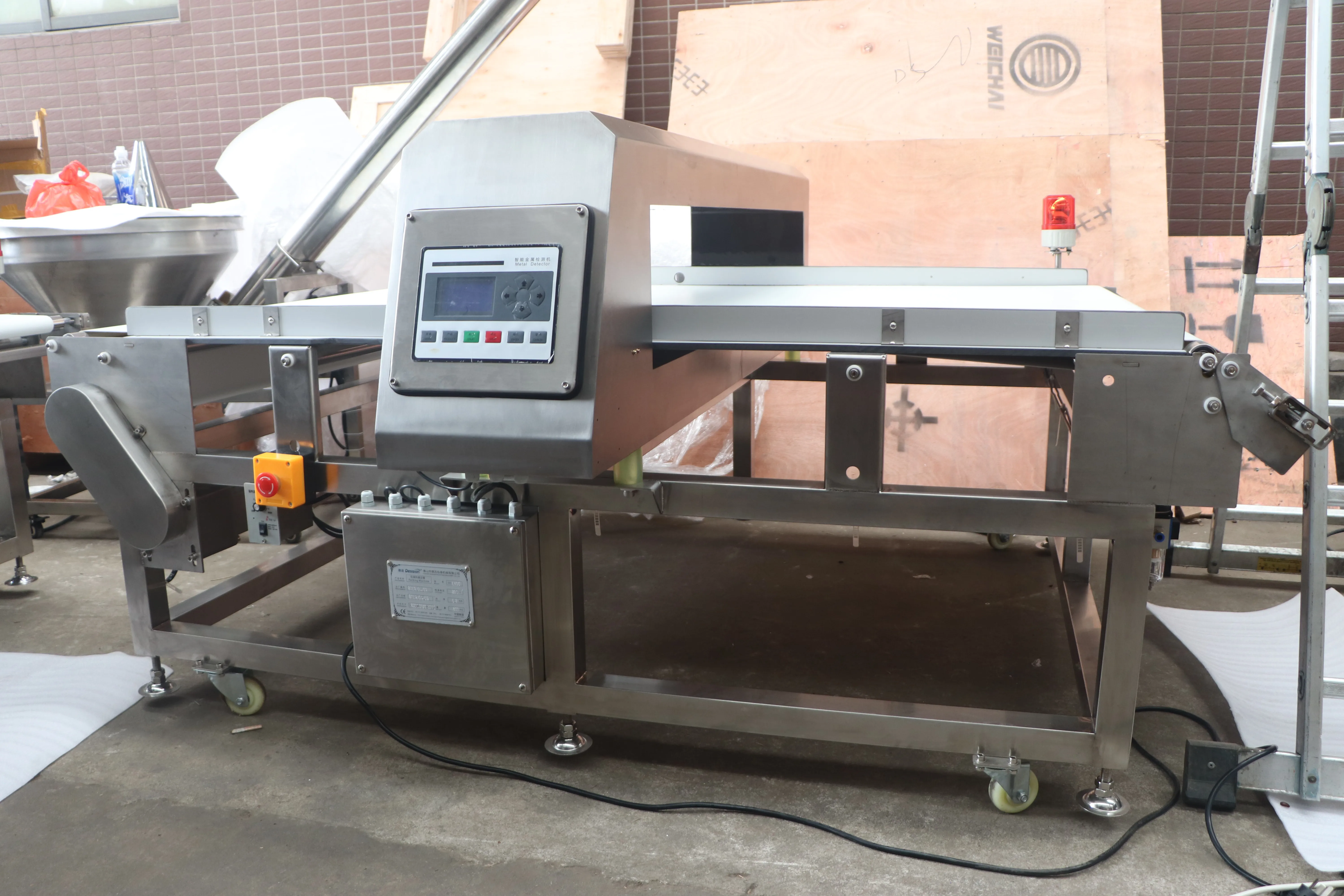 Automatic conveyor belt metal detector for carton food or toys with High sensitive detect conveyor