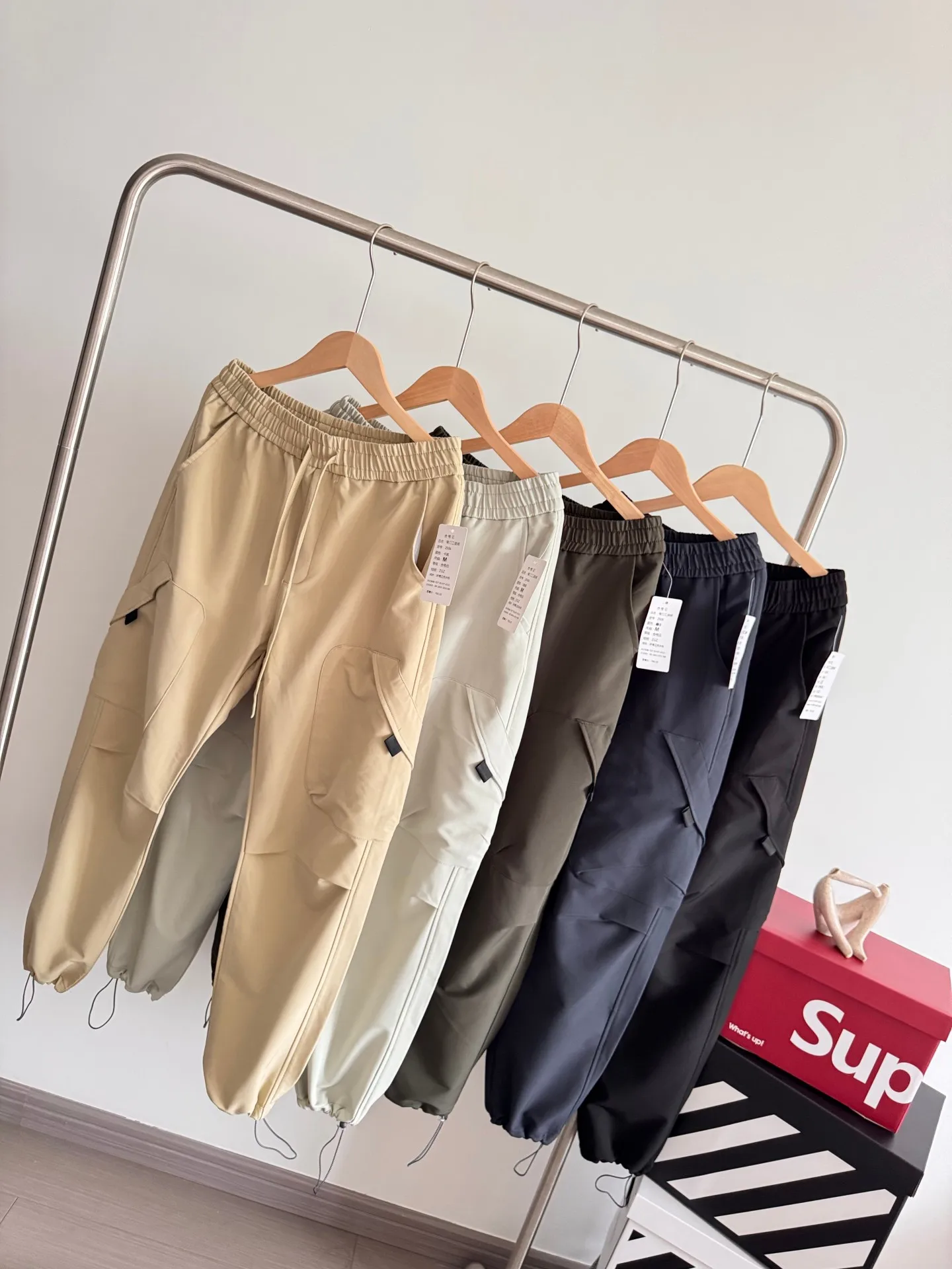 

Высококачественные легкие мужские брюки прямого кроя для активного отдыха с 3D-дизайном, повседневные, функциональные, в американском стиле, для осеннего сезона