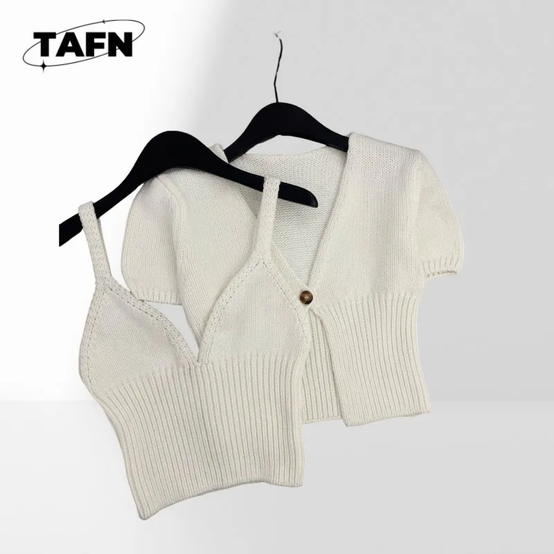 

25 Thin strap white Knitted crop top breathable summer knit Trendy elegant V Fashionable Relaxed Knit Sweater Versatile AE0107