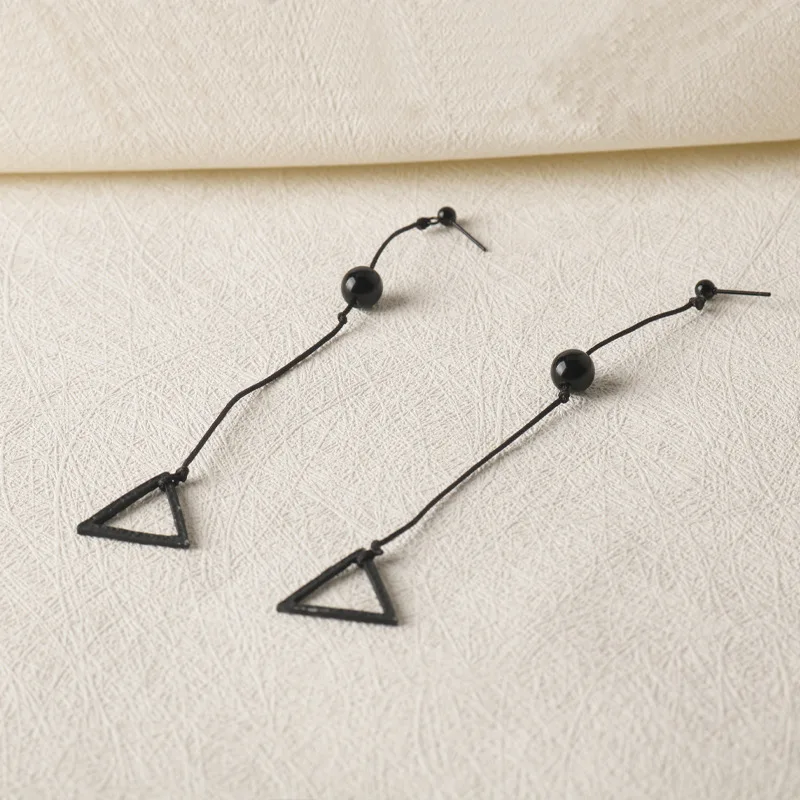 anime cosplay Chainsaw Man bungelen oorbel Hunger Devil Fami Famine Devil Zwarte Driehoekige Lange Oorbellen sieraden fans geschenken