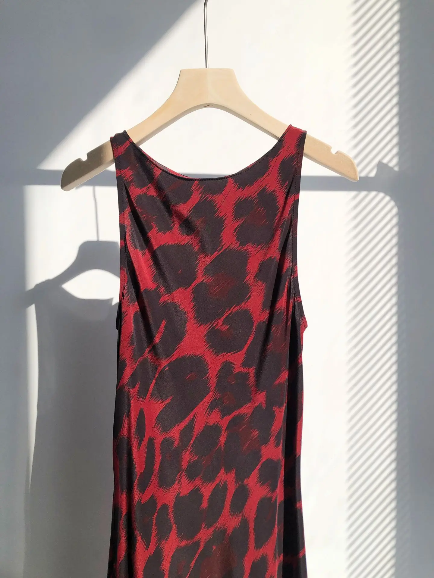 BirdTree-17MM 100% Silk Elegant Vest Dress, Women O Neck Leopard Print, French Retro Party Slim Dresses, 2025 Summer D56931CC