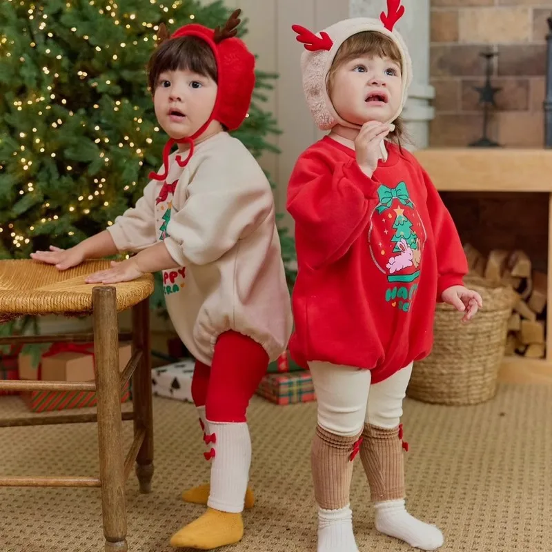 ชุดรอมเปอร์กำมะหยี่สีแดงสำหรับเด็กทารก เสื้อผ้าเด็กฤดูหนาว ชุดปีใหม่ สำหรับเด็กแรกเกิด เด็กหญิง เด็กชาย ลายต้นคริสต์มาส ลายรัก พร้อมหมวก