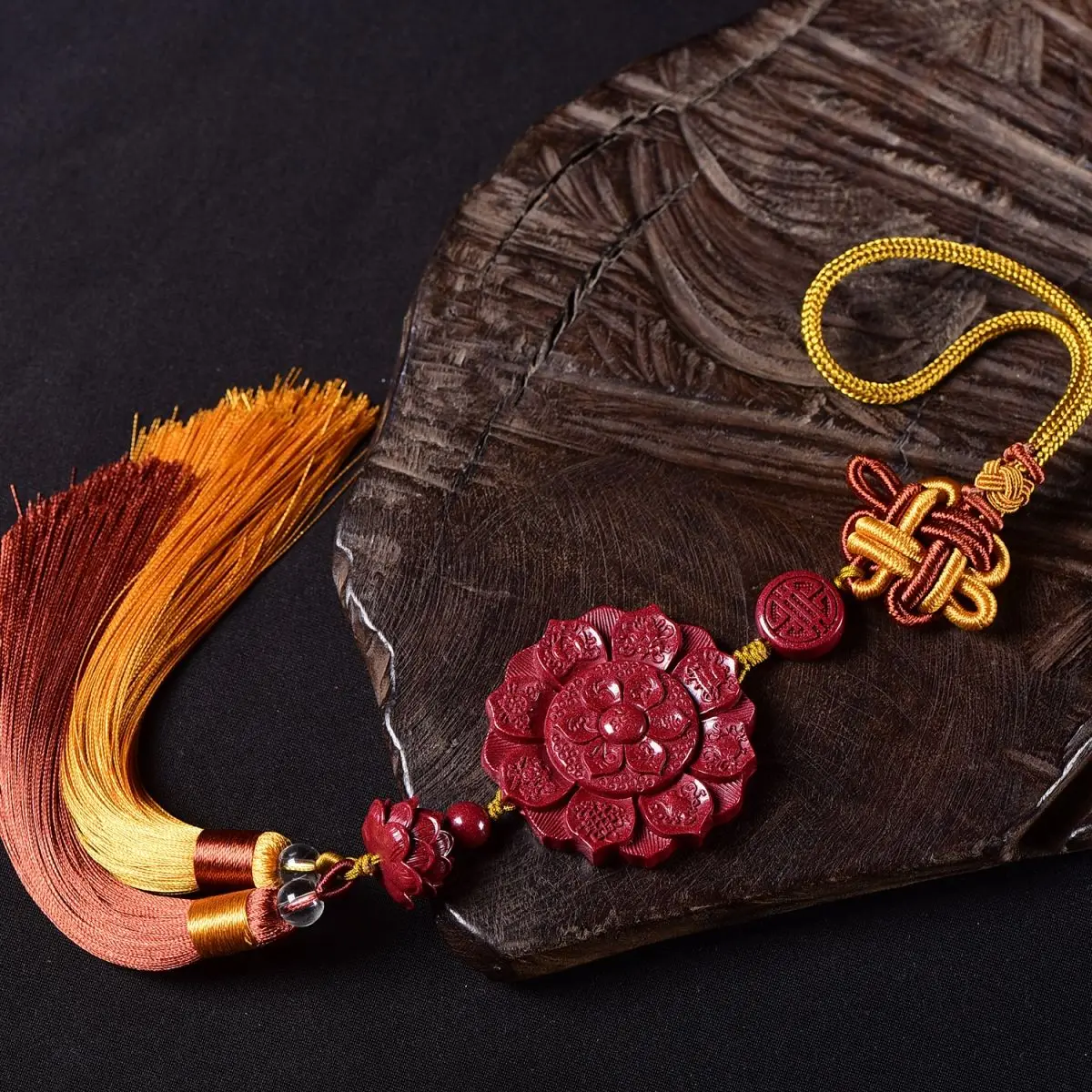 

Cinnabar Purple Gold Sand Eight Treasures Lotus Flower Natal Year Road Protection Car Hanging