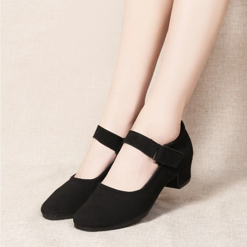 

Женские танцевальные туфли для взрослых на мягкой подошве из ткани Оксфорд на среднем каблуке, всесезонные дышащие черные туфли для бальных танцев