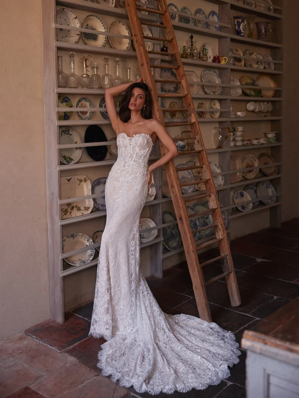 ชุดแต่งงานทรงเมอร์เมดแขนยาวลูกไม้หรูหราแบบสั่งตัด พร้อมชายกระโปรงถอดได้ คอสูงประดับลูกปัด ดีไซน์หรูหรา