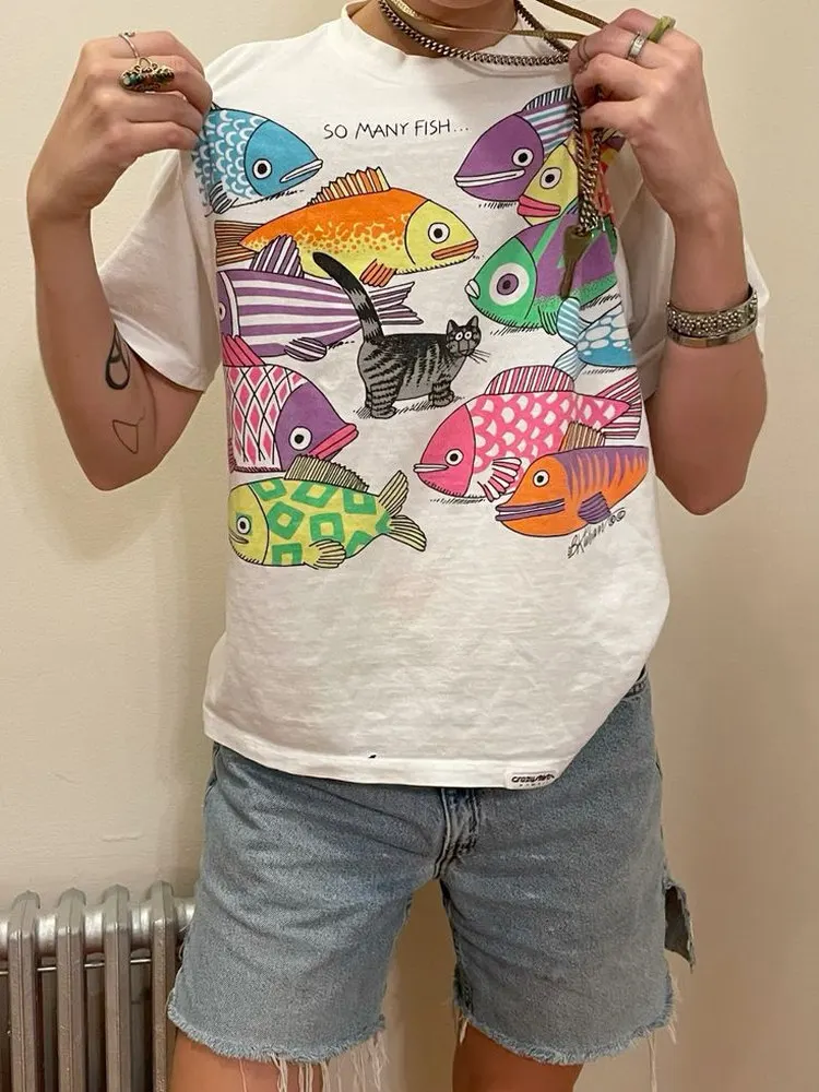 camiseta-blanca-de-manga-corta-con-diseno-de-pez-pequeno-estilo-americano-retro-harajuku-de-wang-has-disease-direct-spray