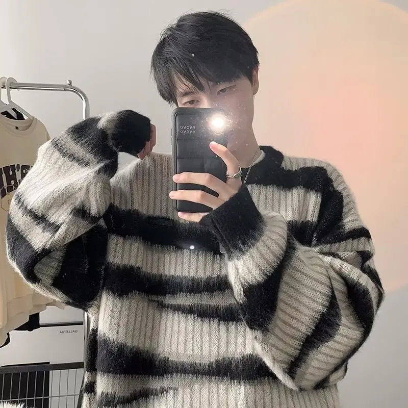 Men\'s Y2K Blue Vintage Striped Knit Knitwear Couple Sweater Sweatshirts Korean Autumn Winter Clothes Pullovers Blouse Tops Men