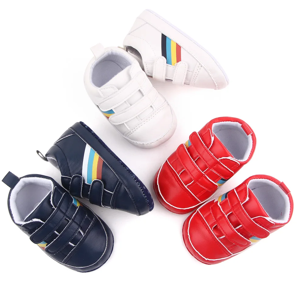 

2025 Модная модная весенне-летняя новинка, детская обувь на мягкой подошве для детей 0–1 года с низким берцем из искусственной кожи.