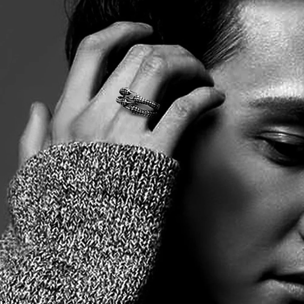

Titanium Steel Punk Claw Ring for Men Cool Biker Jewelry Skull Gothic Hip Hop Style Party Gift for Husband Son Dad Teens Friends