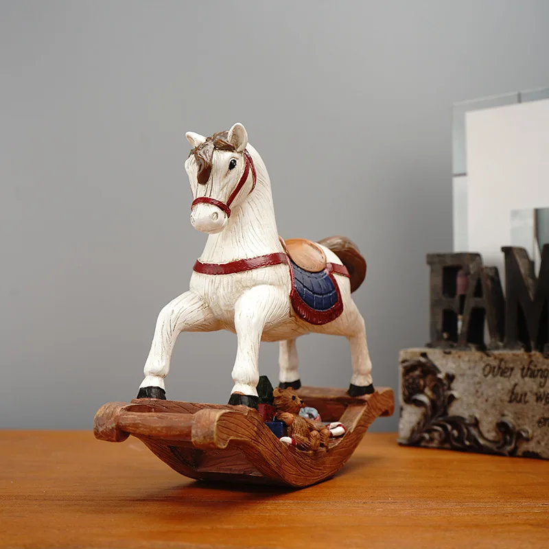 Nordic Style Trojan Horse Sculpture, European Style Simulated Animal Ornaments for Home, Bedroom, and Bedroom