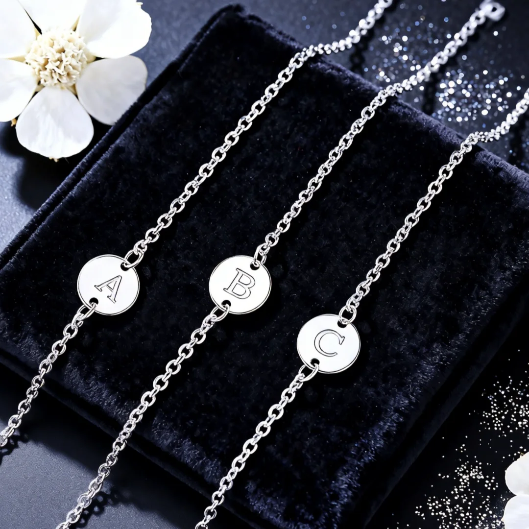 

Hot 925 Sterling Silver Pretty 26 letter cards Bracelet for Women Fashion Jewelry wedding accessories Party Valentine's Day Gift